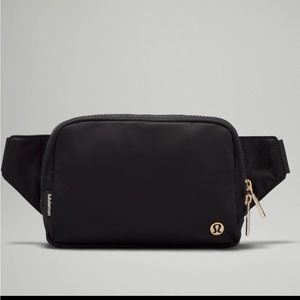 Lululemon Everywhere Belt Bag Large 2L in Black with Gold hardware NWT!!